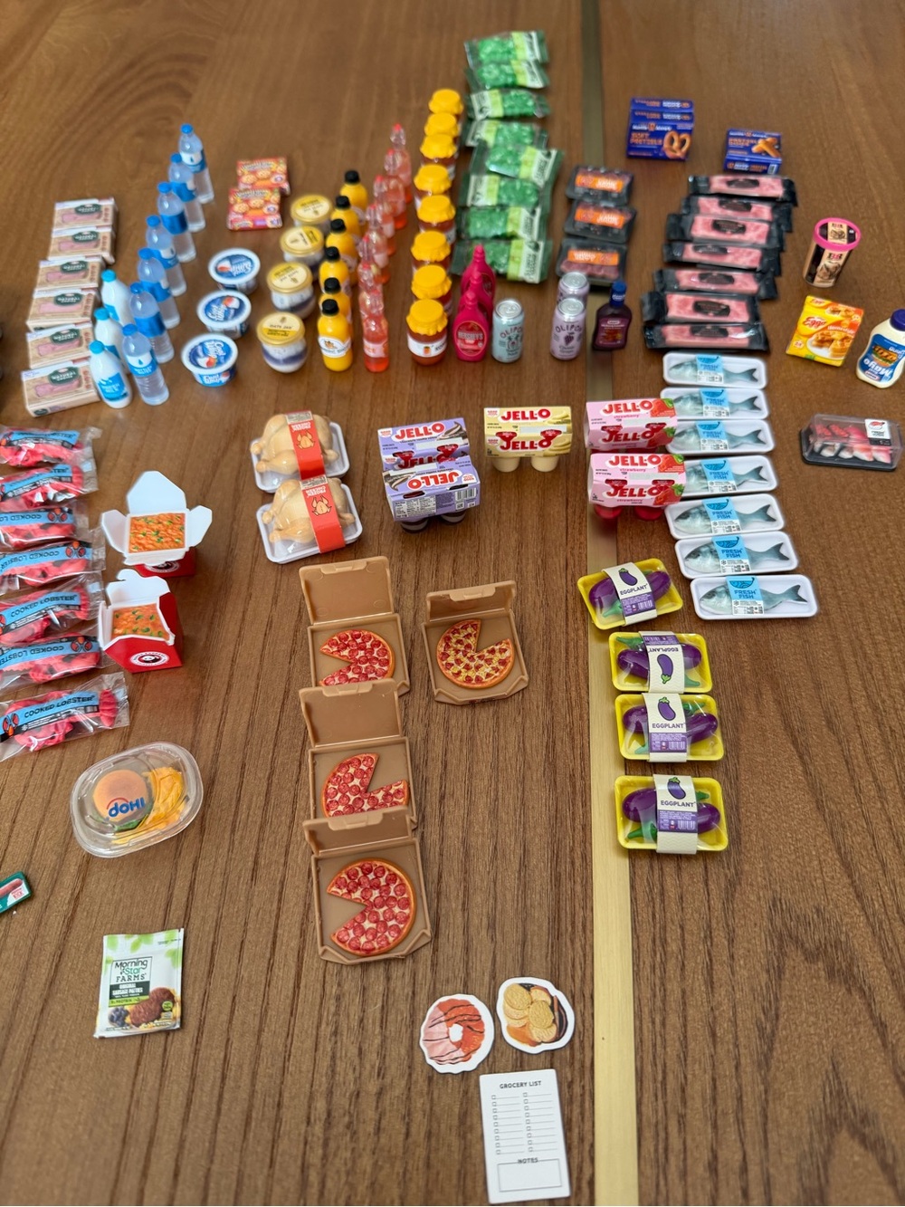 Zuru Mini Brands Fill the Fridge Over 100 Pieces plus Magnets